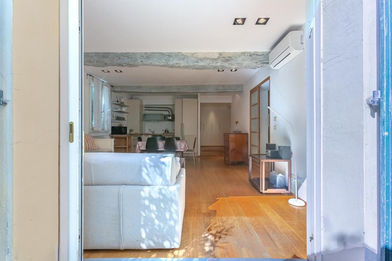 Pleasant Central Apartment With Garden Bologna Exterior photo