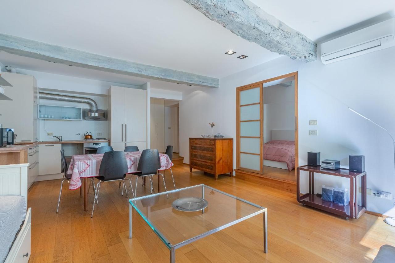 Pleasant Central Apartment With Garden Bologna Exterior photo