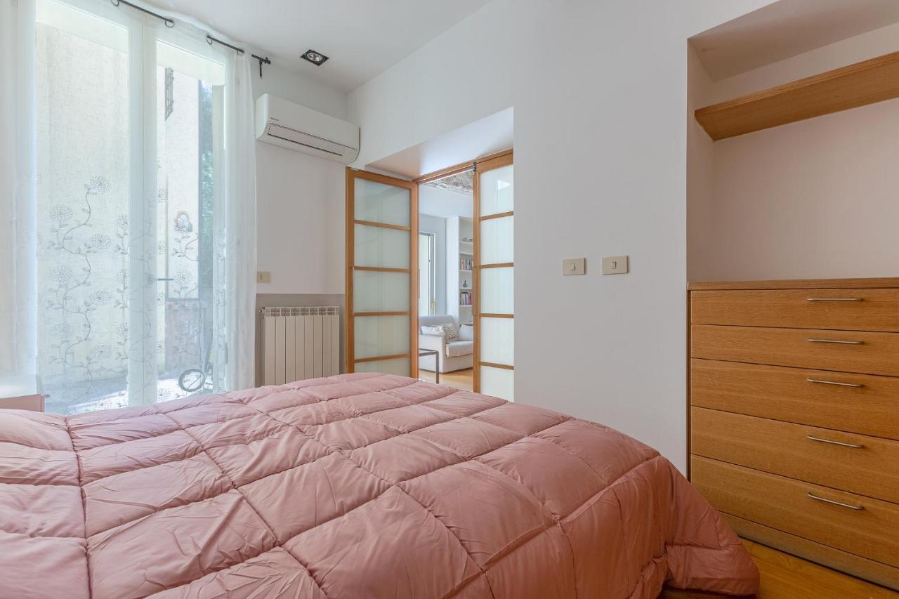 Pleasant Central Apartment With Garden Bologna Exterior photo