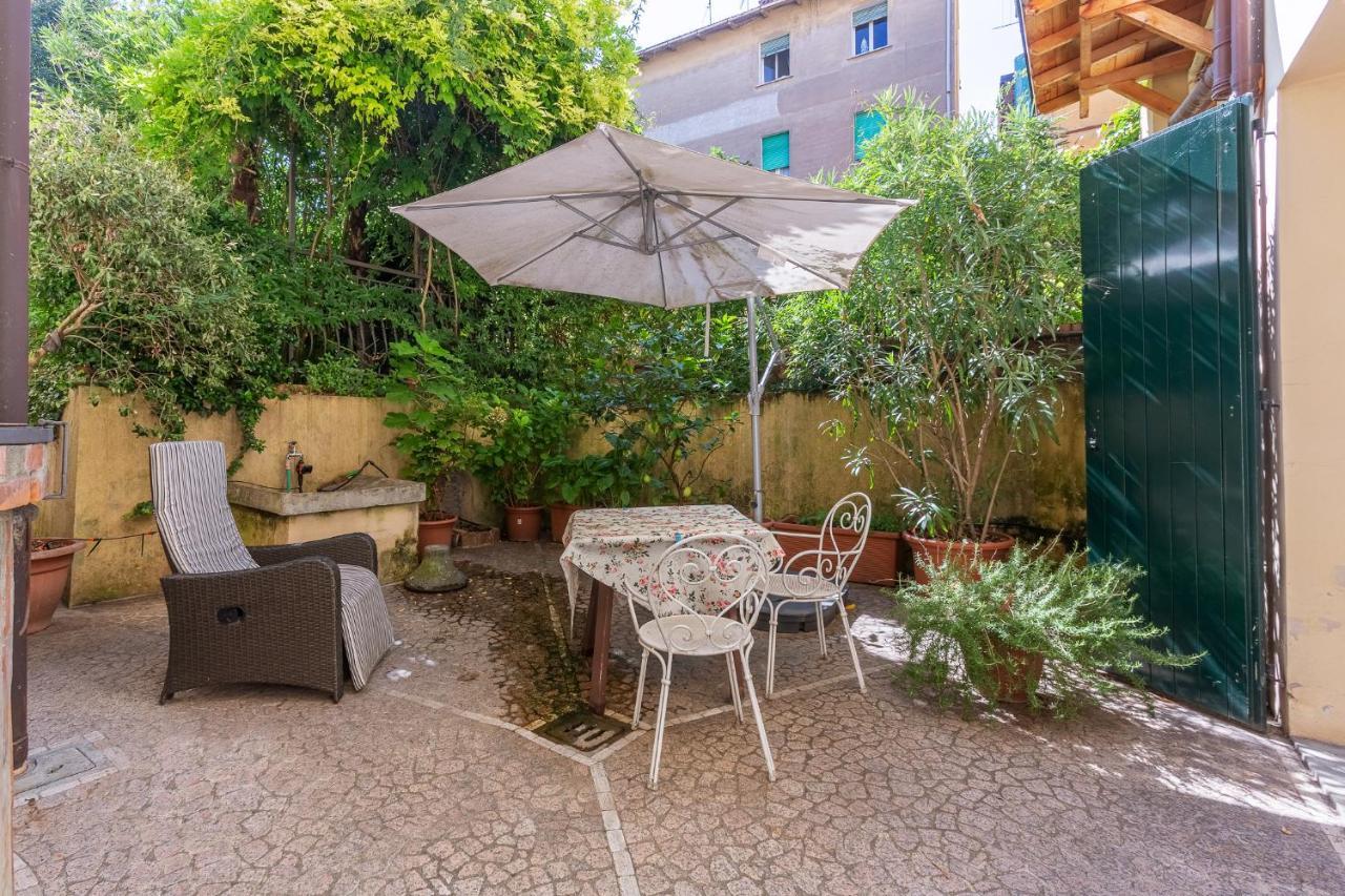 Pleasant Central Apartment With Garden Bologna Exterior photo
