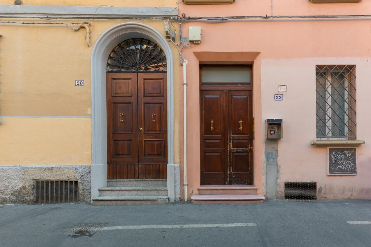 Pleasant Central Apartment With Garden Bologna Exterior photo